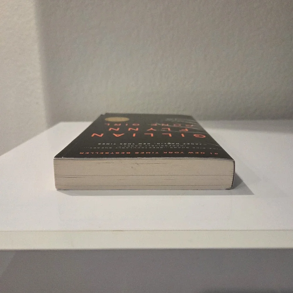 Gone Girl : A Novel by Gillian Flynn (2014, Trade Paperback)